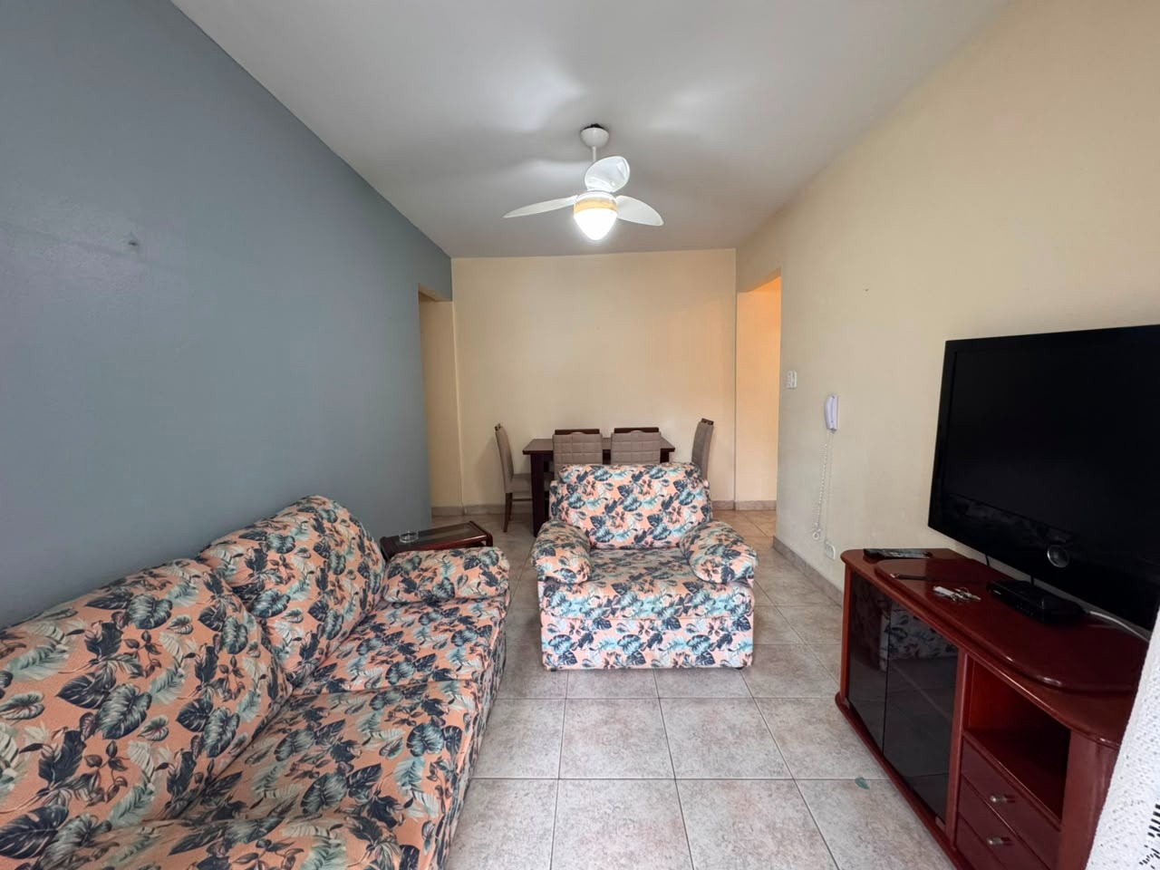 APARTAMENTO À VENDA A UMA QUADRA DA PRAIA! foto 2