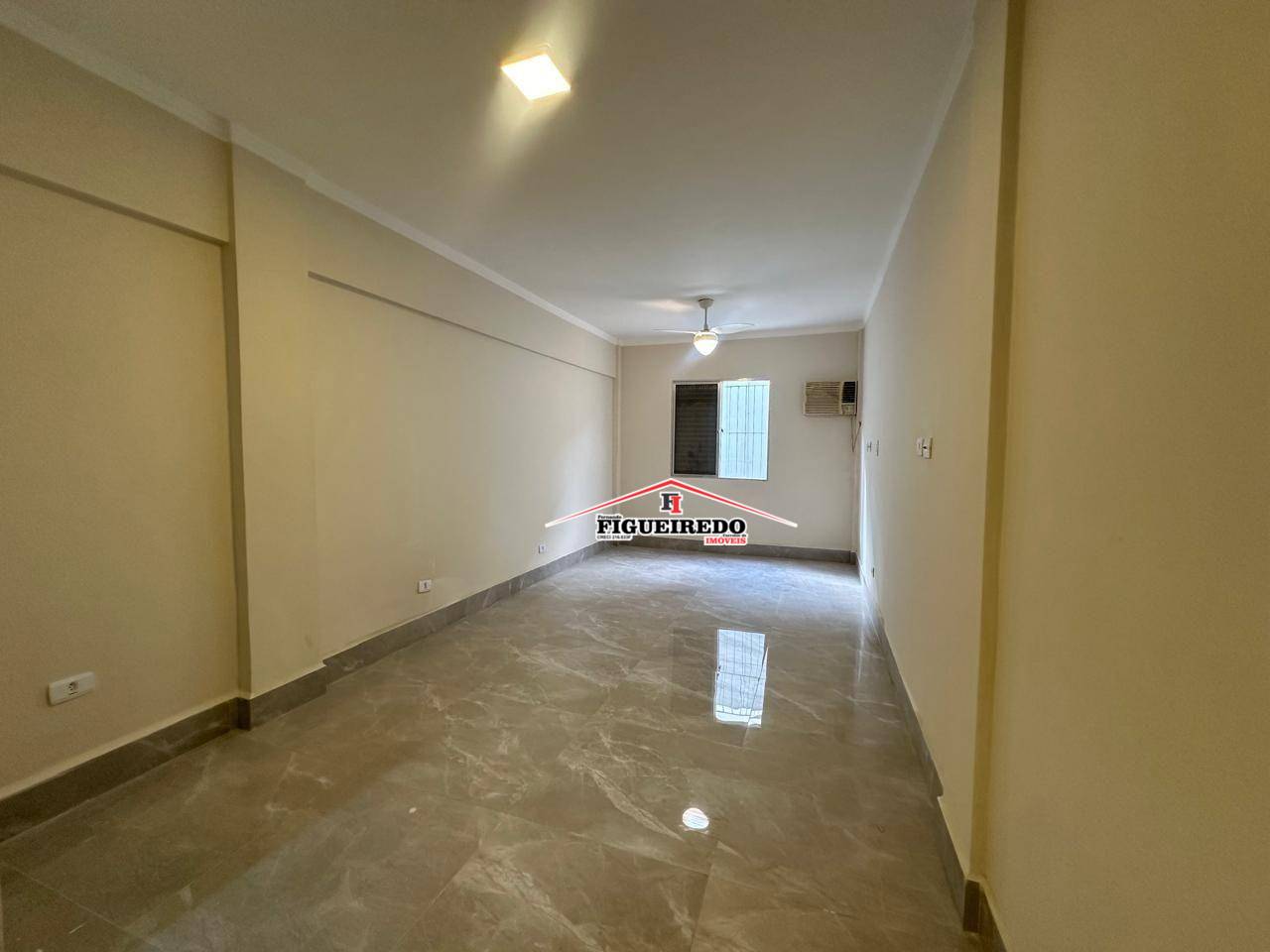 Kitnet com 1 dormitório à venda, 33 m² por R$ 220.000,00 - Canto do Forte - Praia Grande/SP - foto 2